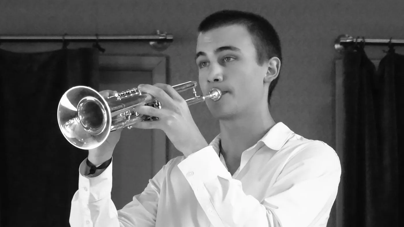 Vanyó Karsa playing the trumpet